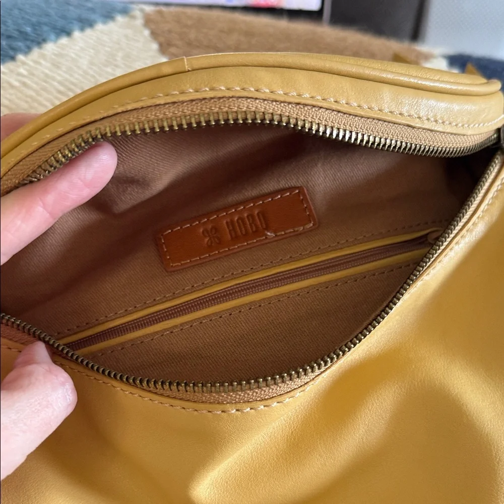 Hobo Juno Leather Crossbody/Belt Bag in Flax color - Picture 3 of 8